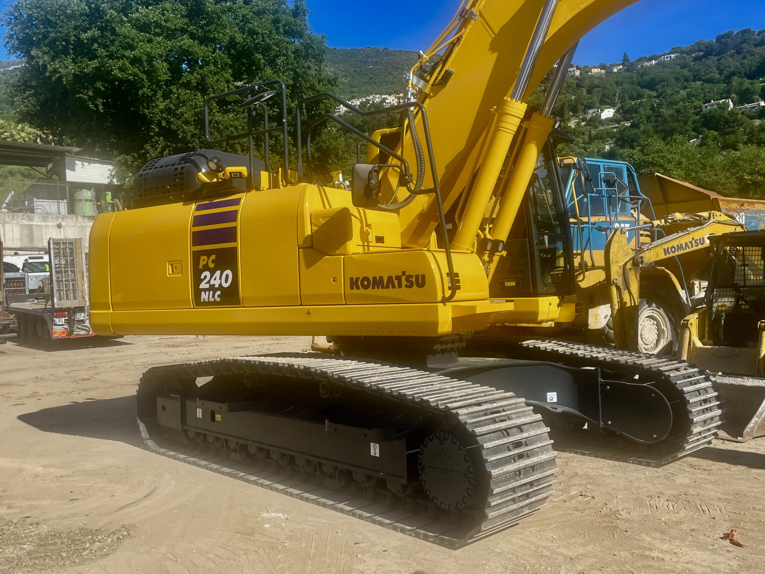 PC240NLC-11E0